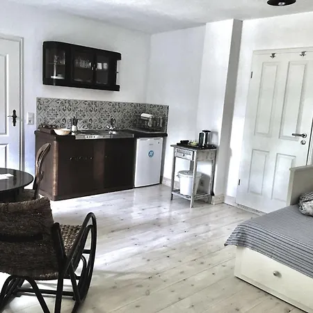 Lovely With Swimming Pool , Terrace And Sea View Apartment Neuburg (Mecklenburg-Vorpommern)